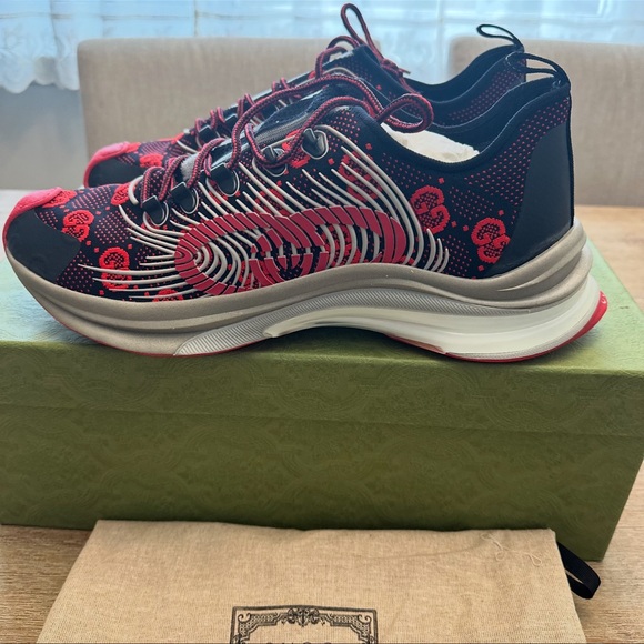 GUCCI Men's GG Technical Knit Run Sneakers Red UK 12 - Picture 2 of 9